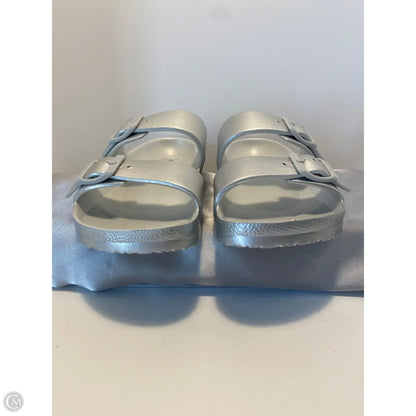 Sandals Flats By Shade & Shore In Silver, Size: 9