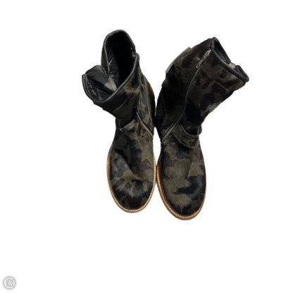 Boots Ankle Flats By Cmb In Camouflage Print, Size: 10